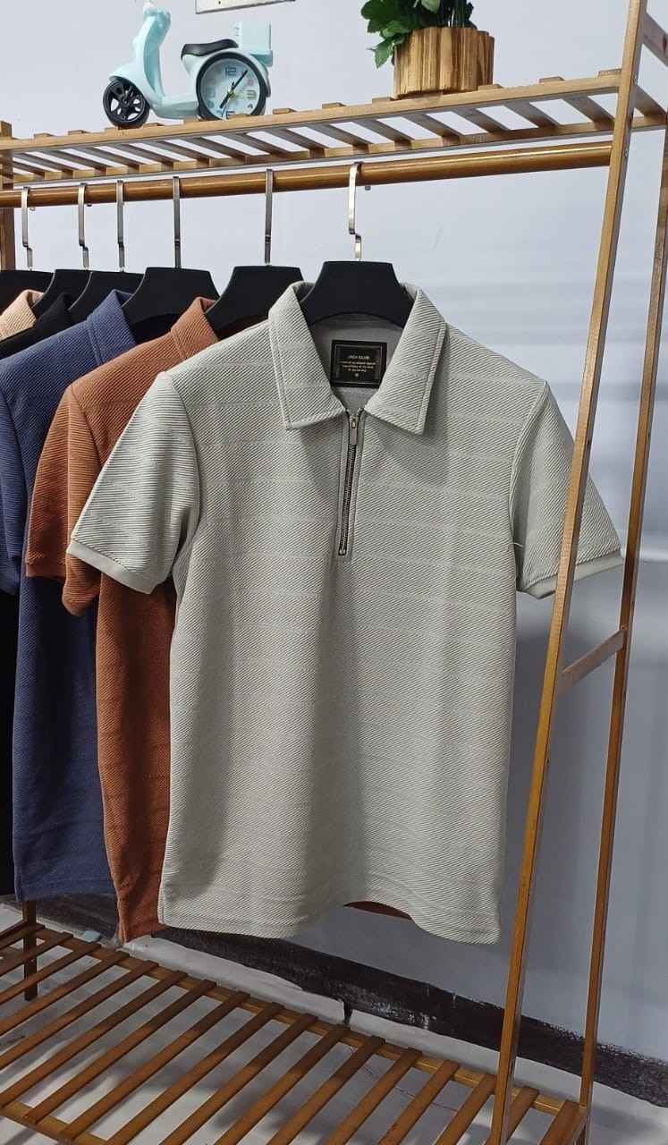 polo t-shirt grey color half sleeve with zip collor
